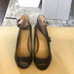 Navy blue peep toe wedge never been worn